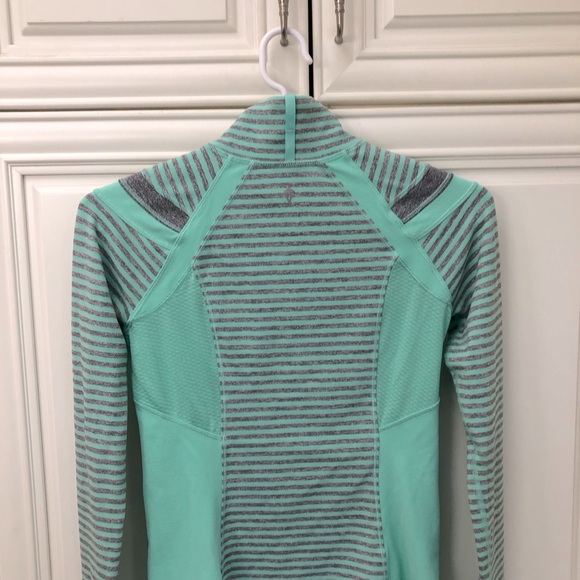 Ivivva girl’s partial zip long sleeve shirt - Picture 6 of 11